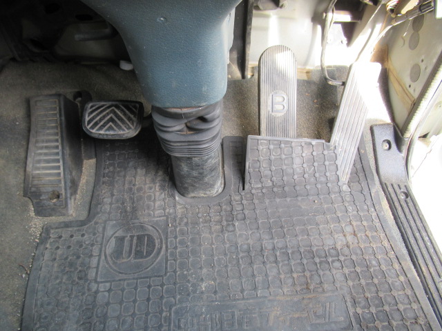 UDトラックスコンドルアームロール増トン（6t・8t）[写真34]