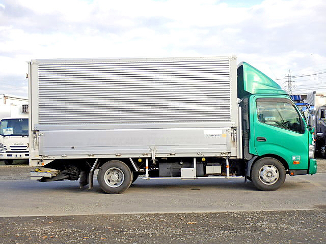 日野デュトロアルミウイング小型（2t・3t）[写真03]