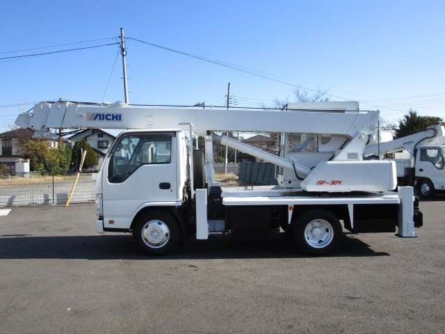 いすゞエルフトラッククレーン小型（2t・3t）[写真05]