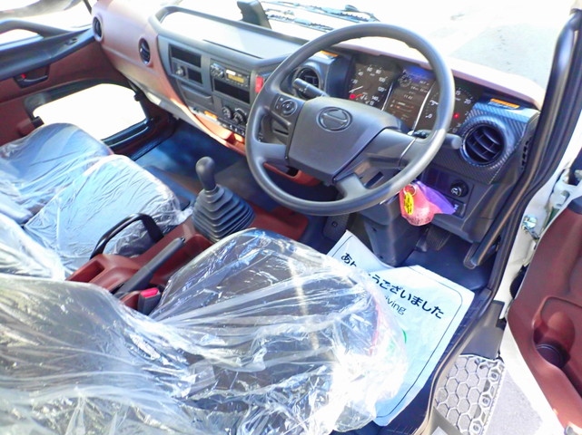 日野レンジャーユニック4段中型（4t）[写真22]