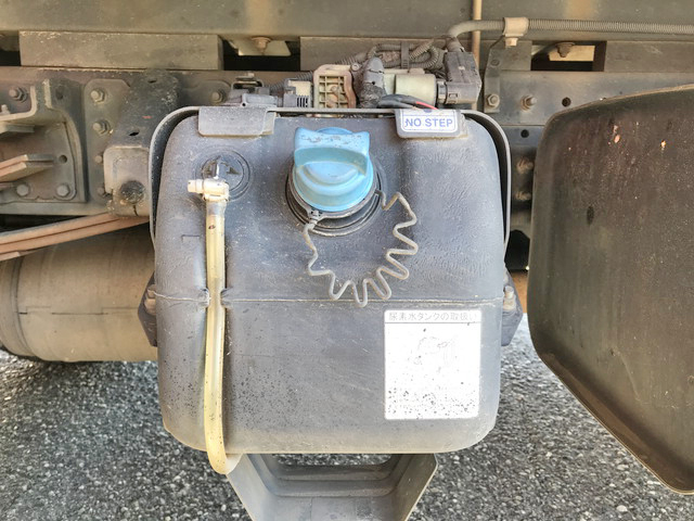 三菱ふそうキャンタークレーン3段小型（2t・3t）[写真22]