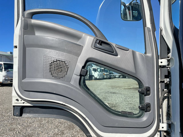 いすゞフォワードクレーン4段中型（4t）[写真30]