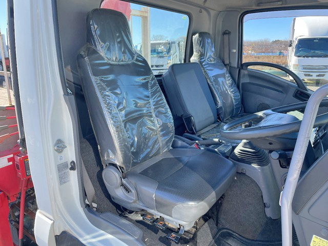 いすゞフォワードクレーン4段中型（4t）[写真35]