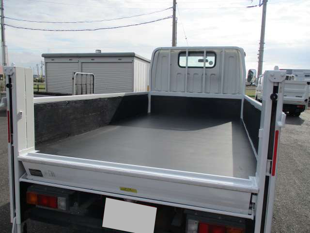 日産アトラス平ボディ小型（2t・3t）[写真11]