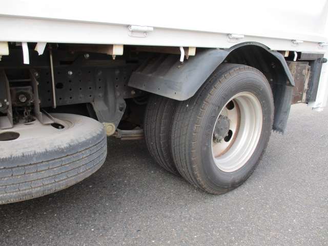 日産アトラス平ボディ小型（2t・3t）[写真12]