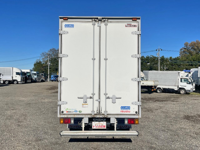 いすゞエルフアルミバン小型（2t・3t）[写真10]