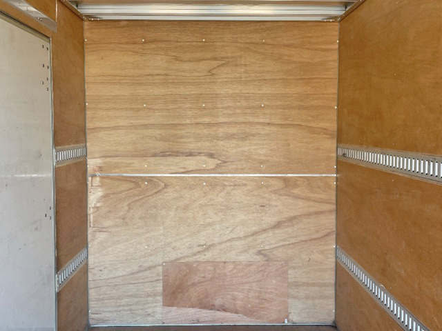 いすゞエルフアルミバン小型（2t・3t）[写真14]