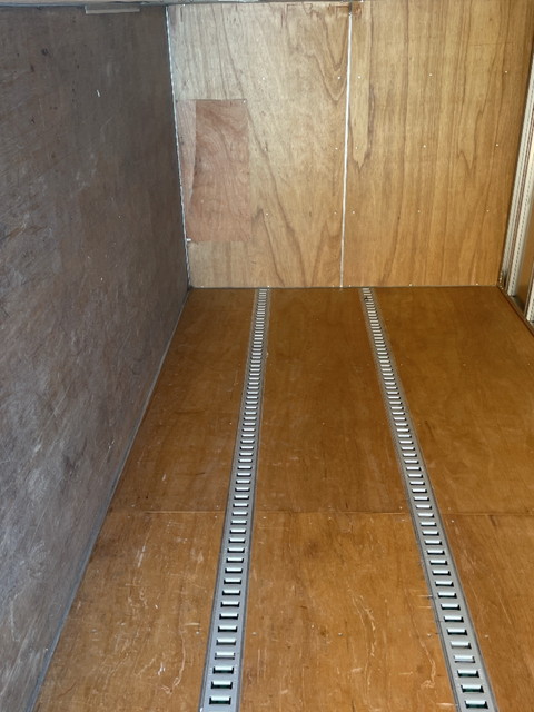 いすゞエルフアルミバン小型（2t・3t）[写真15]