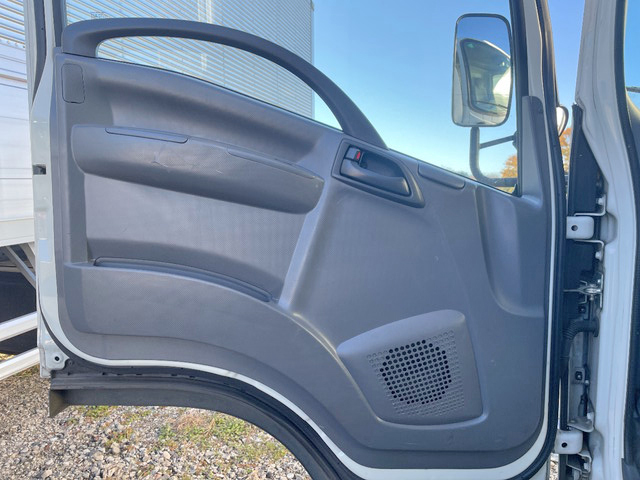 いすゞエルフアルミバン小型（2t・3t）[写真30]