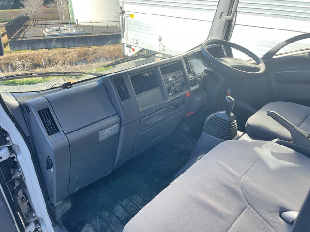 いすゞエルフアルミバン小型（2t・3t）[写真32]