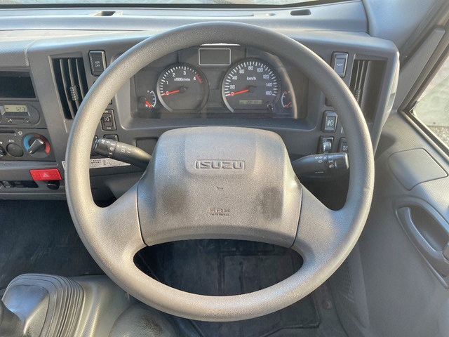 いすゞエルフアルミバン小型（2t・3t）[写真37]