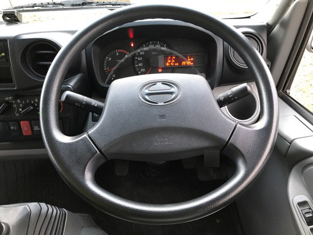 日野デュトロ平ボディ小型（2t・3t）[写真30]