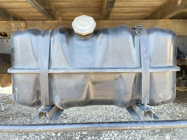 いすゞフォワードユニック4段中型（4t）[写真18]