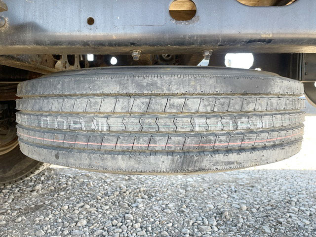 いすゞフォワードユニック4段中型（4t）[写真19]