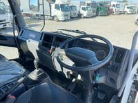 いすゞフォワードユニック4段中型（4t）[写真34]