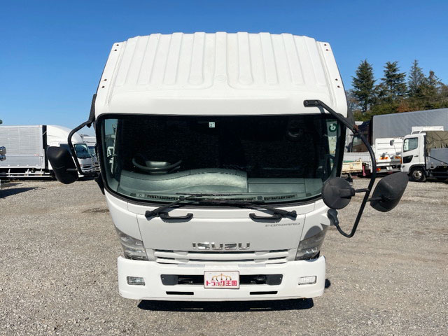 いすゞフォワードユニック4段中型（4t）[写真07]