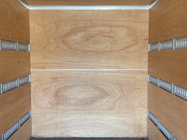 いすゞエルフアルミバン小型（2t・3t）[写真12]