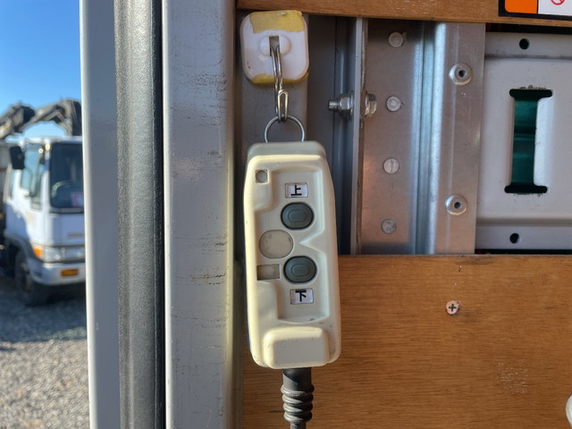 いすゞエルフアルミバン小型（2t・3t）[写真13]