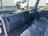 いすゞエルフアルミバン小型（2t・3t）[写真28]