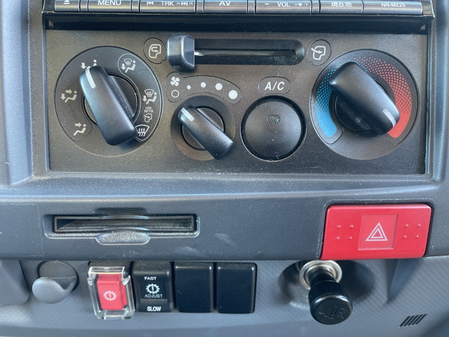 いすゞエルフアルミバン小型（2t・3t）[写真33]