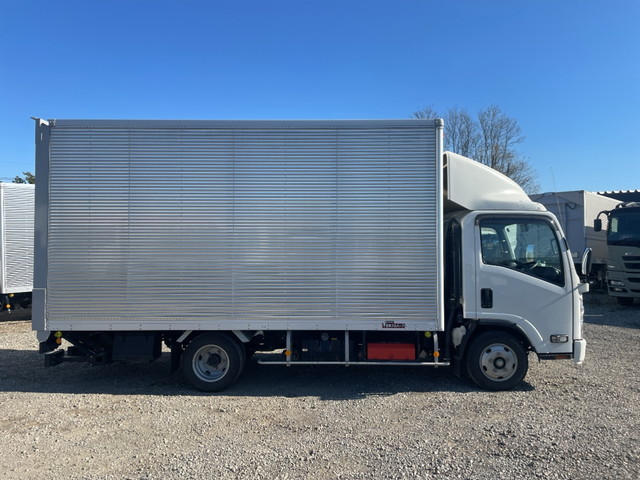 いすゞエルフアルミバン小型（2t・3t）[写真06]
