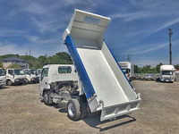 いすゞエルフダンプ小型（2t・3t）[写真05]