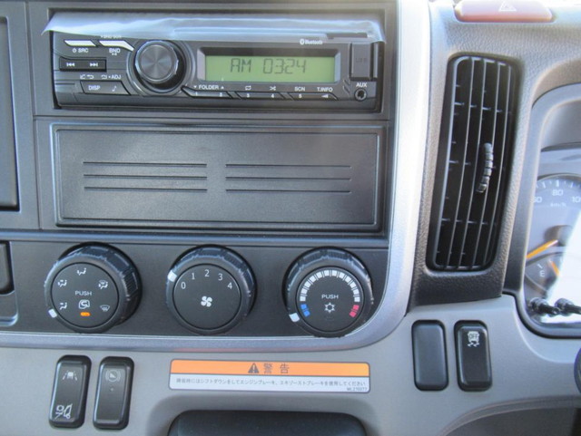 三菱ふそうキャンタークレーン4段小型（2t・3t）[写真13]