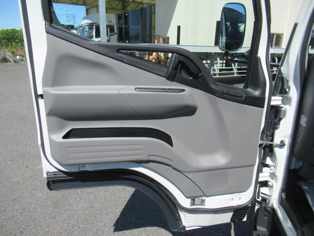 三菱ふそうキャンタークレーン4段小型（2t・3t）[写真16]