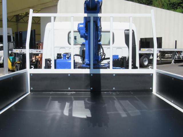 三菱ふそうキャンタークレーン4段小型（2t・3t）[写真20]