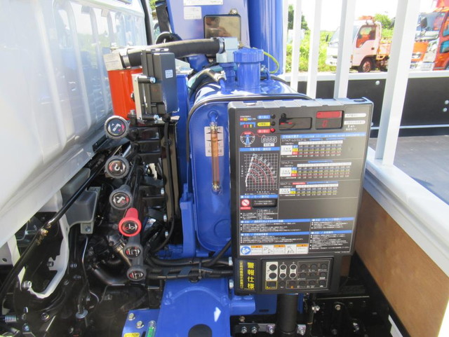 三菱ふそうキャンタークレーン4段小型（2t・3t）[写真25]