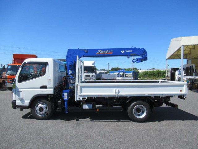 三菱ふそうキャンタークレーン4段小型（2t・3t）[写真04]