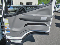 三菱ふそうキャンタークレーン4段小型（2t・3t）[写真07]