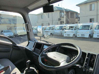 いすゞエルフ冷凍車（冷蔵車）小型（2t・3t）[写真06]