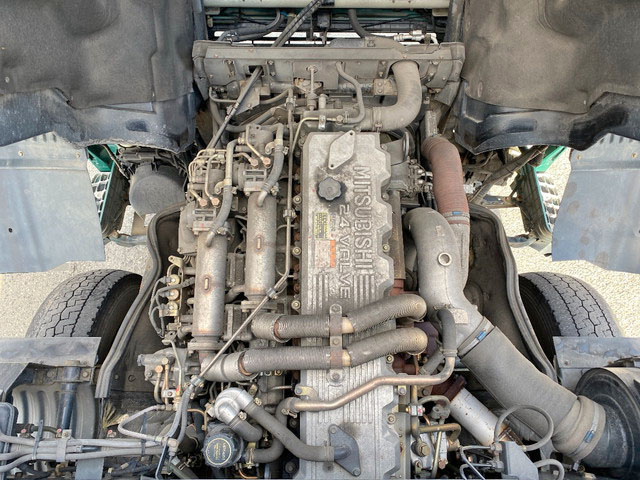 三菱ふそうスーパーグレート幌ウイング大型（10t）[写真23]