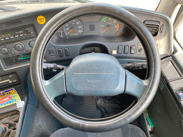 三菱ふそうスーパーグレート幌ウイング大型（10t）[写真34]