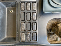 三菱ふそうスーパーグレート幌ウイング大型（10t）[写真36]