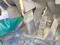 UDトラックスクオントレーラーヘッド（トラクターヘッド）大型（10t）[写真13]