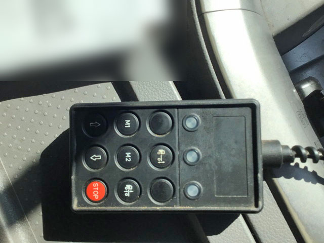 UDトラックスクオントレーラーヘッド（トラクターヘッド）大型（10t）[写真14]