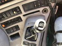 UDトラックスクオントレーラーヘッド（トラクターヘッド）大型（10t）[写真15]