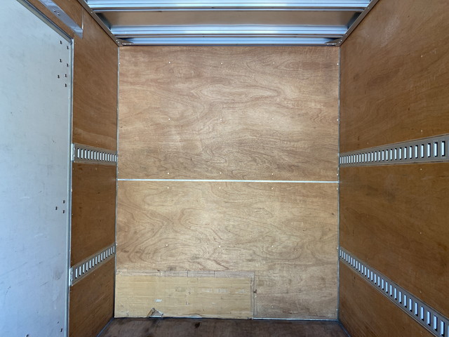 いすゞエルフアルミバン小型（2t・3t）[写真15]