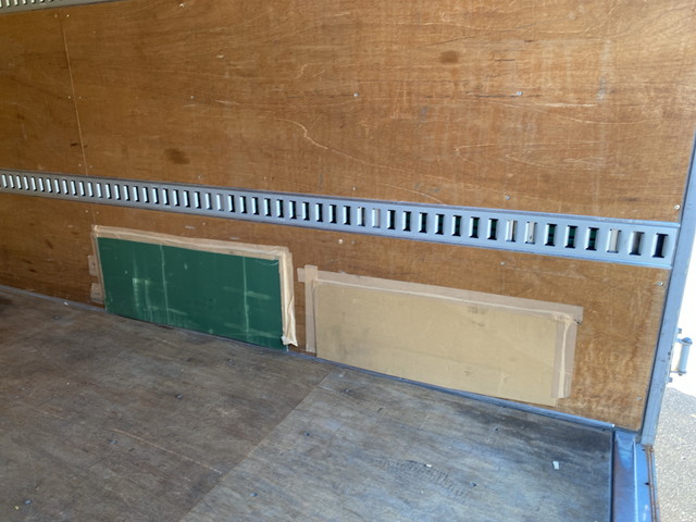 いすゞエルフアルミバン小型（2t・3t）[写真16]