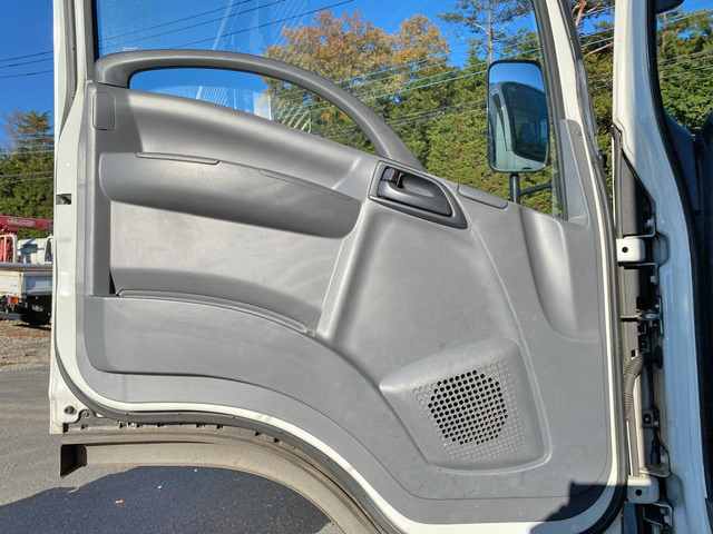 いすゞエルフアルミバン小型（2t・3t）[写真27]