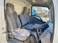 いすゞエルフアルミバン小型（2t・3t）[写真29]