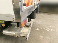 三菱ふそうキャンター冷凍車（冷蔵車）小型（2t・3t）[写真06]