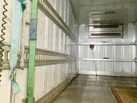 三菱ふそうキャンター冷凍車（冷蔵車）小型（2t・3t）[写真08]