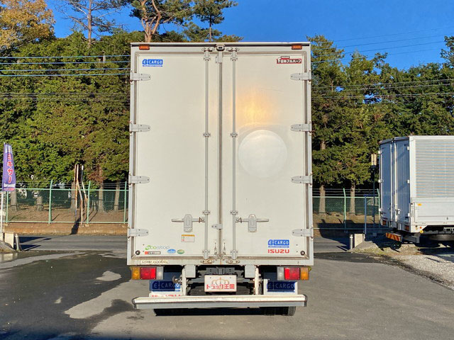 いすゞエルフアルミバン小型（2t・3t）[写真10]