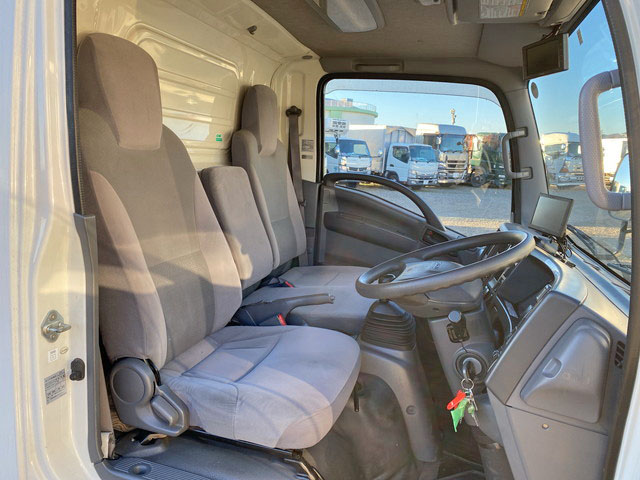 いすゞエルフアルミバン小型（2t・3t）[写真31]