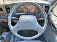 いすゞエルフアルミバン小型（2t・3t）[写真36]