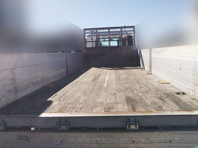 UDトラックスコンドルアルミブロック増トン（6t・8t）[写真04]