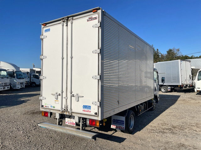 いすゞエルフアルミバン小型（2t・3t）[写真02]